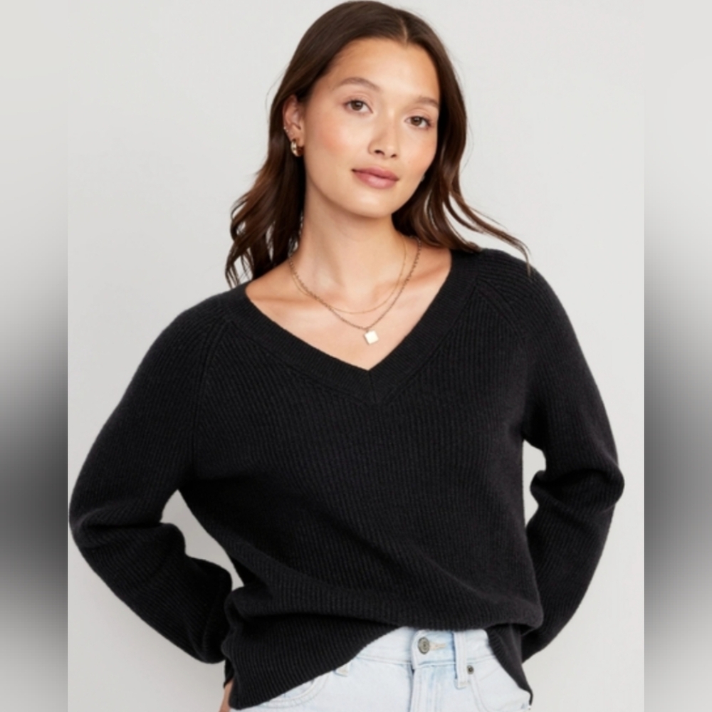 Old Navy Black V Neck Cozy Sweater - Pullover Sweatshirt